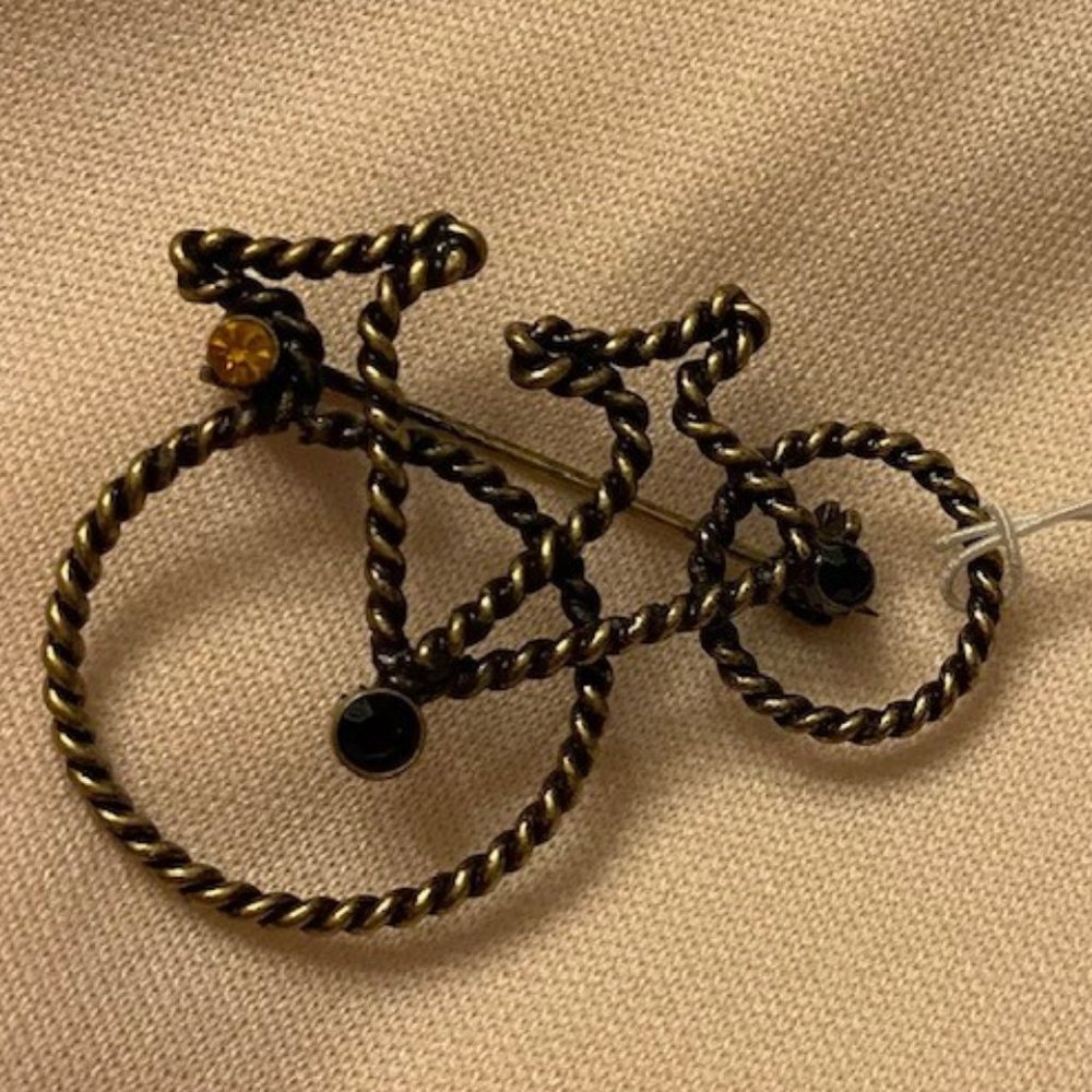 Lia Sophia "JOY RIDE" Pin/Brooch